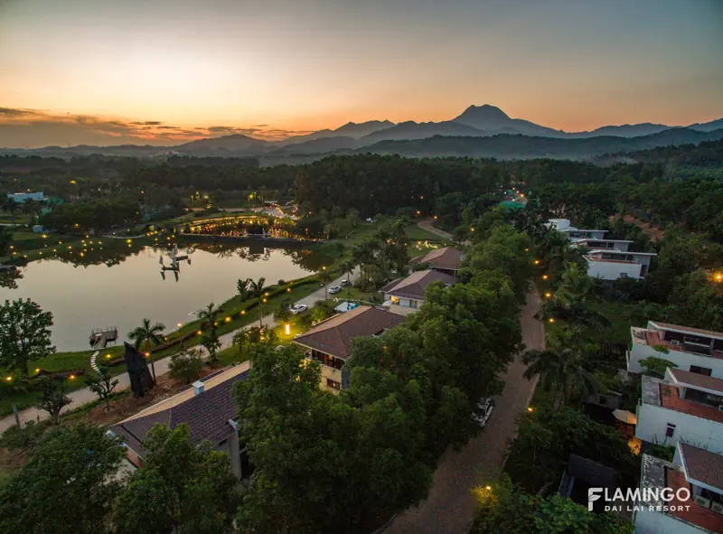 Hồ Đại Lải lúc hoàng hôn nhìn từ Flamingo Đại Lải